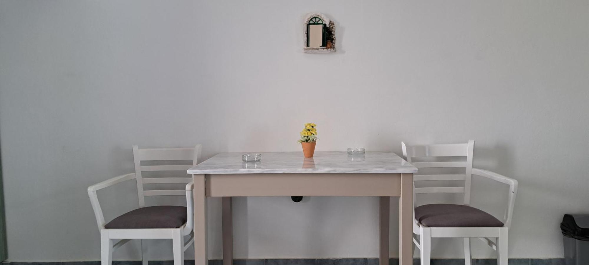 Studio Elisabeth Agios Ioannis  Luaran gambar
